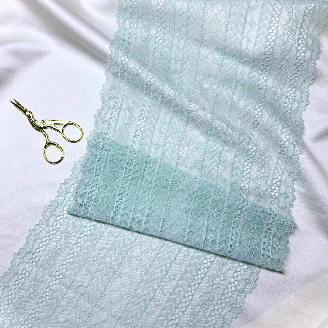 Baby Blue Chevron Lace (Stretch) – 0.85 m piece