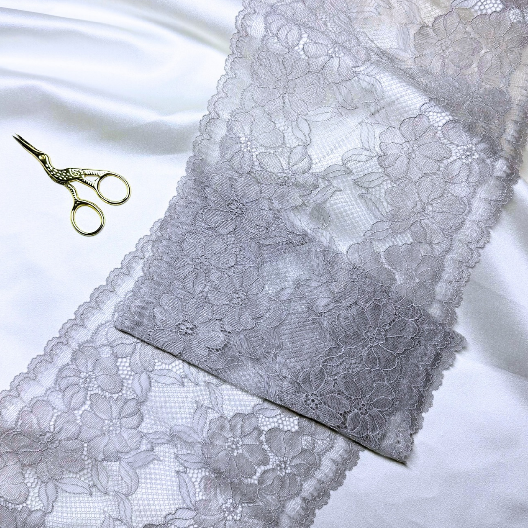 Pearl Grey Blossom Lace (Stretch) – 0.9 m piece