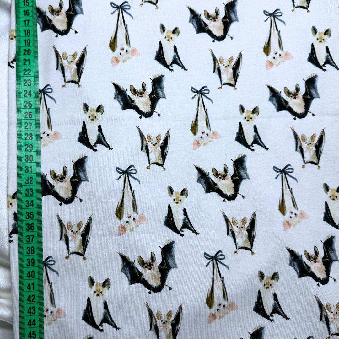 Ribbon Bats – Cotton Jersey Fabric (0.5m cut)